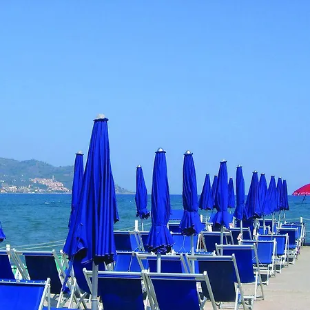 Moresco Hotel 3*